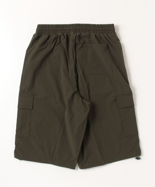 Red Cap Girl（レッドキャプガール）の「【a-r】〔RedCapGirl/レッドキャップガール〕ナイロンタスラン ガール刺繍 ワイドカーゴ ハーフパンツ（カーゴパンツ・メンズ・ブラック/カーキ/グレイッシュベージュ・LARGE/MEDIUM）」の4枚目の写真