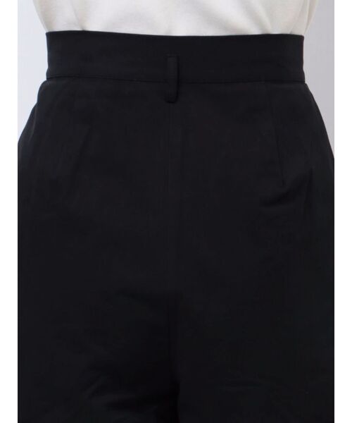 EVRIS(エヴリス)の「BASICハイウエストショートパンツ(その他パンツ・レディース・ブラック/ホワイト・SMALL/MEDIUM)」の16枚目の写真