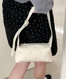 LYEON（リヨン）の「ワンショルダーパール付きスクエアバッグ（ショルダーバッグ）」