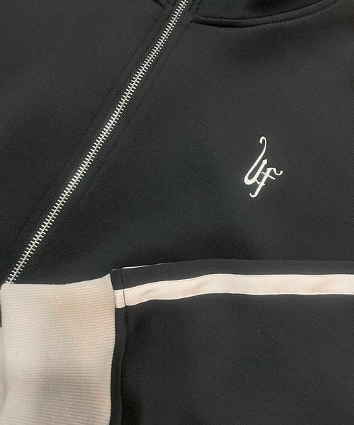 lilful(リルフル)の「LINE SHORT JERSEY TOPS(ジャージ・レディース・ブラック・F)」の9枚目の写真