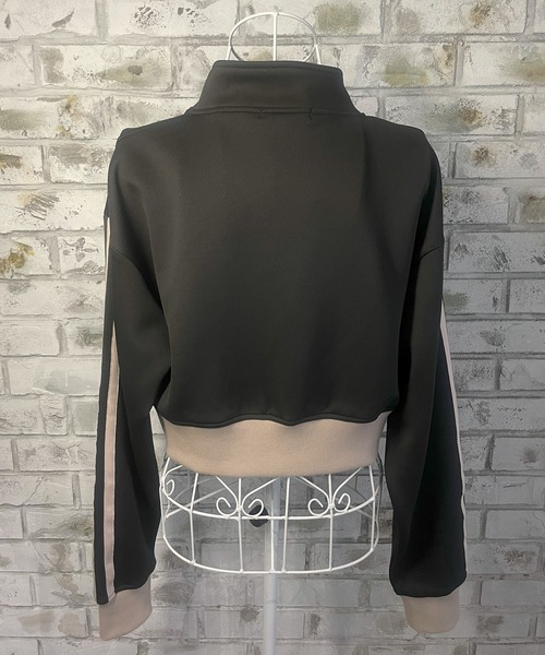 lilful(リルフル)の「LINE SHORT JERSEY TOPS(ジャージ・レディース・ブラック・F)」の6枚目の写真