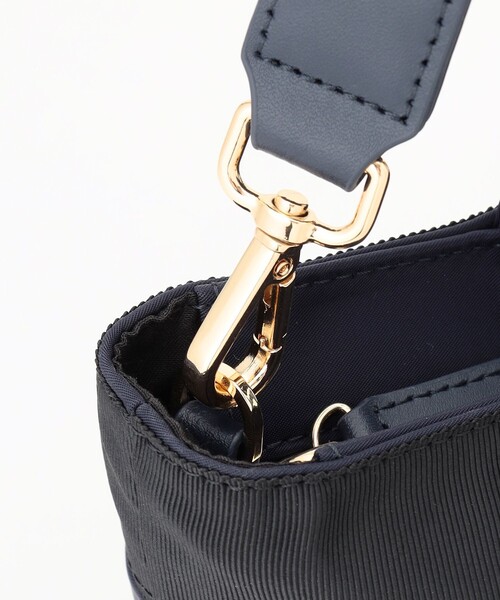 TOCCA(トッカ)の「RIBBON BRICK TOTE M トートバッグ M(トートバッグ・レディース・ネイビー系/ブラック系/ベージュ/レッド系/ライトグレー系・F)」の9枚目の写真