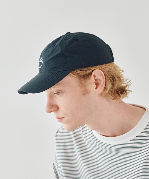 Speedo（スピード）の「Speedo｜〈別注〉ロゴキャップ（キャップ・レディース・ブラック/オフホワイト/ネイビー・F）」の14枚目の写真