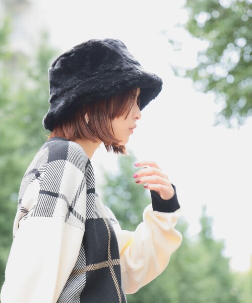 Ray BEAMS(レイビームス)の「フェイクファー バケット ハット(ハット・レディース・グレー/ブラック・ONE SIZE)」の3枚目の写真