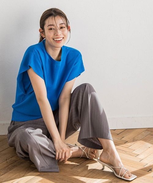 Droite lautreamont(ドロワットロートレアモン)の「フレンチスリーブプルオーバー≪手洗い可能≫(ニット/セーター・レディース・イエロー/ブラック/オフホワイト/ブルー・M)」の3枚目の写真