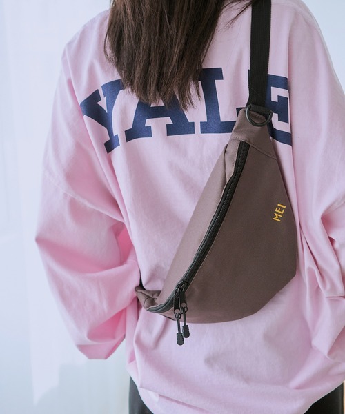 MEI（メイ）の「【MEI/メイ】MOON SHOULDER/ミニ ボディバッグ ウエストポーチ ショルダー（ボディバッグ/ウエストポーチ・レディース・ボルドー/ブラウン/グリーン/グレー/ネイビー/ブラック・F）」の4枚目の写真