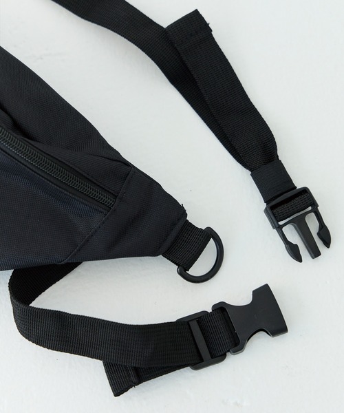 MEI（メイ）の「【MEI/メイ】MOON SHOULDER/ミニ ボディバッグ ウエストポーチ ショルダー（ボディバッグ/ウエストポーチ・レディース・ボルドー/ブラウン/グリーン/グレー/ネイビー/ブラック・F）」の22枚目の写真