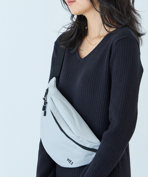 MEI（メイ）の「【MEI/メイ】MOON SHOULDER/ミニ ボディバッグ ウエストポーチ ショルダー（ボディバッグ/ウエストポーチ・レディース・ボルドー/ブラウン/グリーン/グレー/ネイビー/ブラック・F）」の17枚目の写真