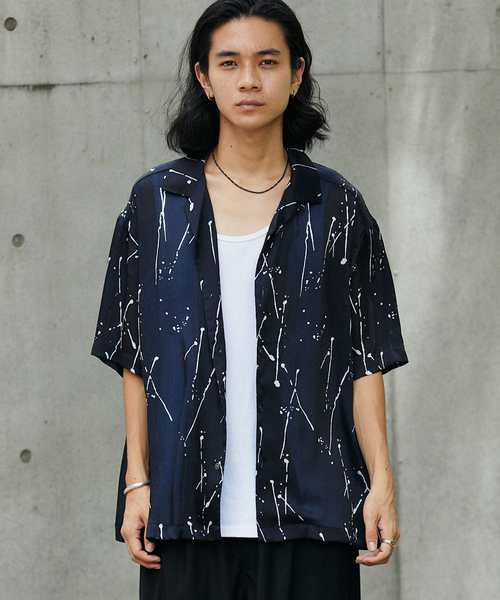 JOURNAL STANDARD(ジャーナルスタンダード)の「ポリエステルシアーサテン モダニズム オープンカラーシャツ(シャツ/ブラウス・メンズ・ホワイト系その他/ブラック/アイボリー/ダークブルー・LARGE/MEDIUM)」の4枚目の写真