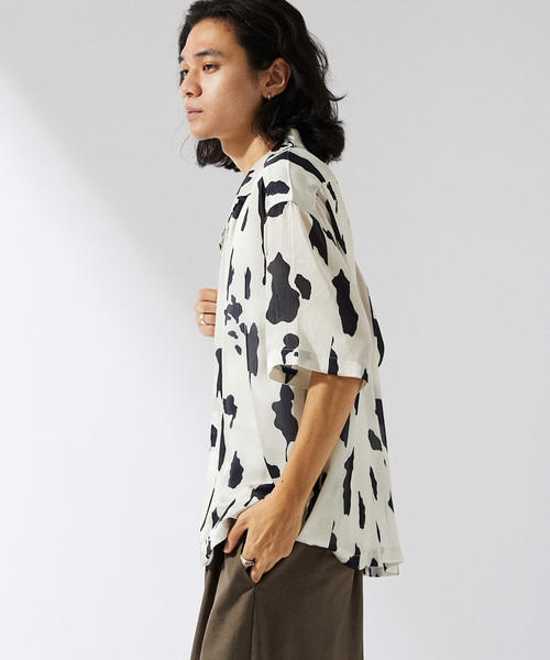 JOURNAL STANDARD(ジャーナルスタンダード)の「ポリエステルシアーサテン モダニズム オープンカラーシャツ(シャツ/ブラウス・メンズ・ホワイト系その他/ブラック/アイボリー/ダークブルー・LARGE/MEDIUM)」の8枚目の写真