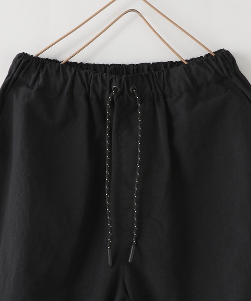 LOWRYS FARM（ローリーズファーム）の「ナイロンパイピングパンツ　 143042（その他パンツ・キッズ・ブルー/ブラウン/ブラック・150cm/140cm/130cm/120cm/110cm）」の11枚目の写真