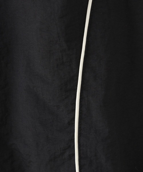 LOWRYS FARM（ローリーズファーム）の「ナイロンパイピングパンツ　 143042（その他パンツ・キッズ・ブルー/ブラウン/ブラック・150cm/140cm/130cm/120cm/110cm）」の5枚目の写真