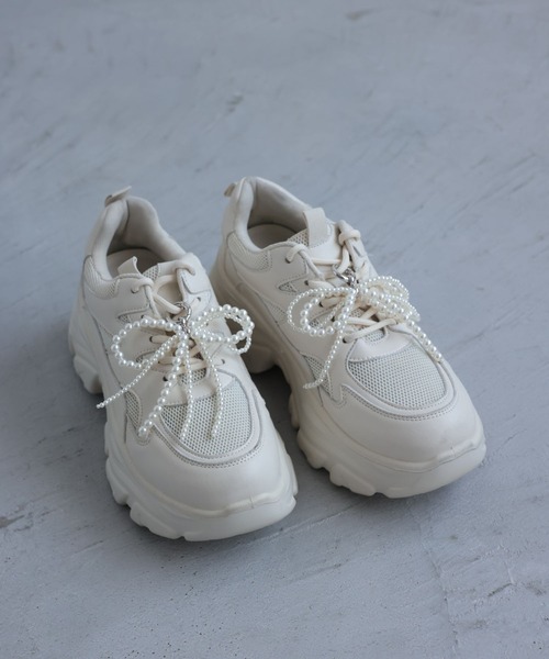 LOWRYS FARM（ローリーズファーム）の「ボールリボンマルチチャーム　136485（チャーム・レディース・ホワイト/シルバー/ブラック・FREE）」の4枚目の写真