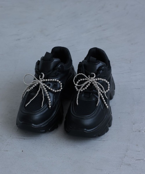 LOWRYS FARM（ローリーズファーム）の「ボールリボンマルチチャーム　136485（チャーム・レディース・ホワイト/シルバー/ブラック・FREE）」の5枚目の写真