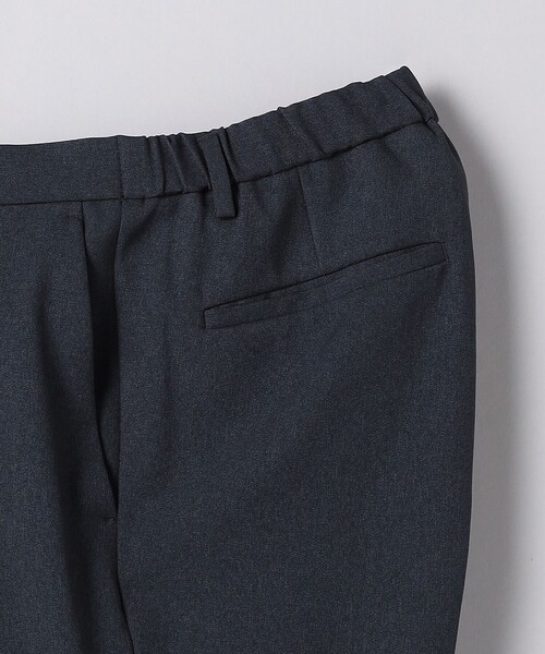 UNITED ARROWS（ユナイテッドアローズ）の「テック ツイル ノープリーツ パンツ UA COZY  -ウォッシャブル・防しわ性（着用しわ）-（スーツパンツ・メンズ・ネイビー・S/M/L/XL）」の7枚目の写真