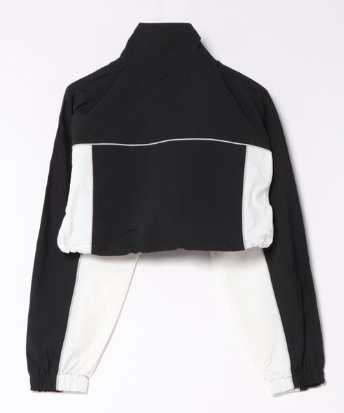 SPINNS（スピンズ）の「Wジップパイピング切替ショート丈ナイロンジャケット（ナイロンジャケット・レディース・グレー系その他/ブラック×ホワイト/ブルー系その他/ネイビー系/ブラック×ブラック・ONESIZE）」の6枚目の写真