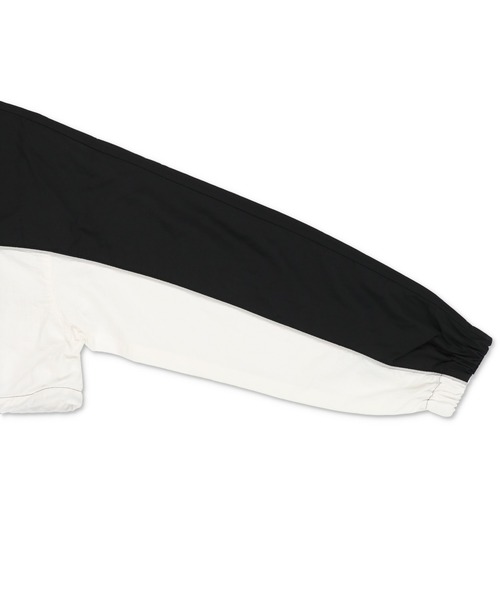 SPINNS（スピンズ）の「Wジップパイピング切替ショート丈ナイロンジャケット（ナイロンジャケット・レディース・グレー系その他/ブラック×ホワイト/ブルー系その他/ネイビー系/ブラック×ブラック・ONESIZE）」の22枚目の写真