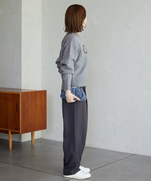 SLOBE IENA（スローブイエナ）の「《WEB限定/追加》cherie刺繍ニット（ニット/セーター・レディース・ネイビー/グレー/アイボリー・FREE）」の6枚目の写真