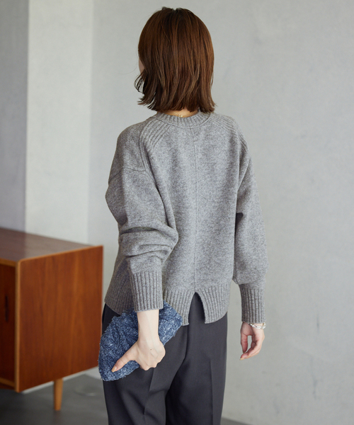 SLOBE IENA（スローブイエナ）の「《WEB限定/追加》cherie刺繍ニット（ニット/セーター・レディース・ネイビー/グレー/アイボリー・FREE）」の10枚目の写真