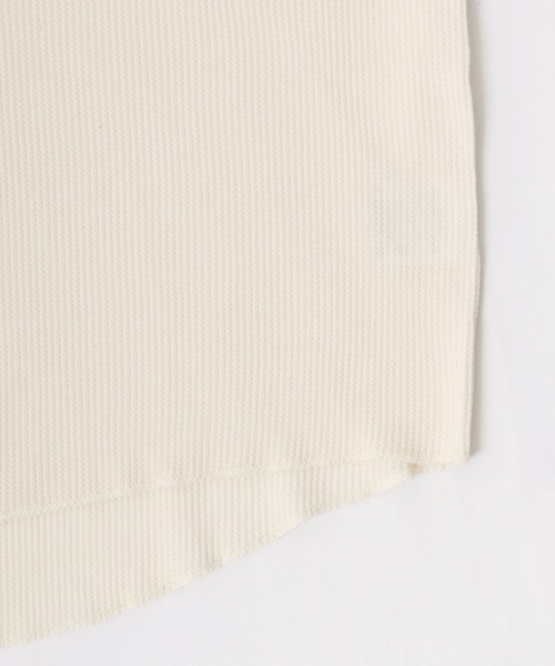 HANES(ヘインズ)の「Hanes(ヘインズ)ワッフルヘンリーネックロングスリーブTシャツ レディース/長袖ロンT/パックT(Tシャツ/カットソー・レディース・オフホワイト/ブラック/ネイビー/グレー・FREE)」の17枚目の写真