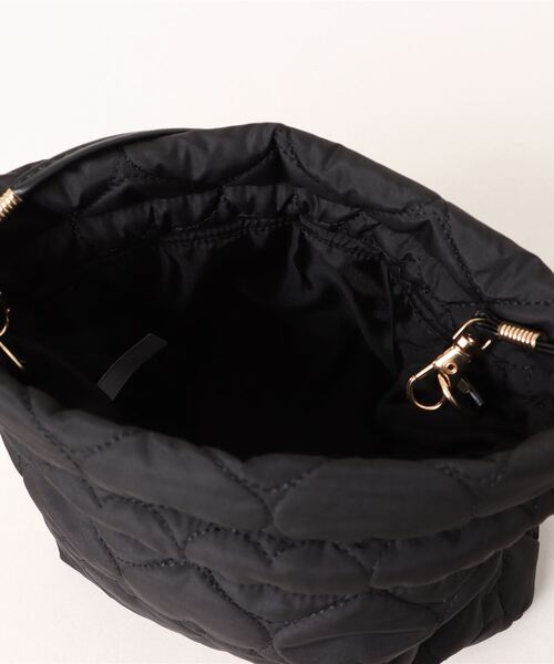 【極美品　限定品】スナイデル　ハートキルティング　巾着バック　黒 ハートキルティング 巾着ショルダーバッグ（ショルダーバッグ