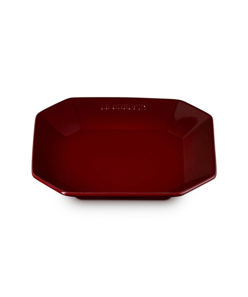 赤い四角形プレート Le Creuset（ルクルーゼ）の「オクタゴン・スクエア・プレート 22cm