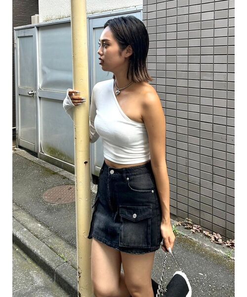 EVRIS(エヴリス)の「2WAYリブトップス(Tシャツ/カットソー・レディース・ブラック/ホワイト/ブルー・FREE)」の11枚目の写真