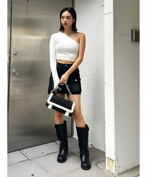 EVRIS(エヴリス)の「2WAYリブトップス(Tシャツ/カットソー・レディース・ブラック/ホワイト/ブルー・FREE)」の12枚目の写真