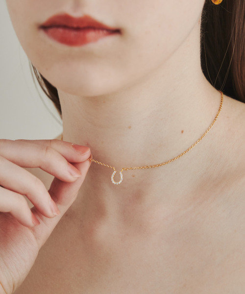 ciite' surgical stainless(シーテサージカルステンレス)の「【 金属アレルギー対応 】 ホースシュー ビジューネックレス サージカルステンレス(ネックレス・レディース・シルバー/ゴールド/ピンクゴールド・FREE)」の2枚目の写真