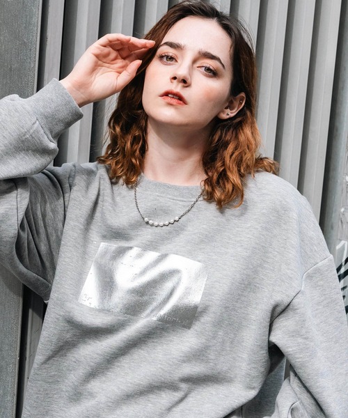 Rocky Monroe（ロッキーモンロー）の「オーバーサイズ裏起毛箔プリントスウェットトレーナー（スウェット・メンズ・チャコール/ネイビー/杢グレー/ブラック・M/L/XL）」の2枚目の写真