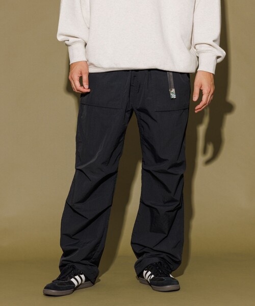 ブリーフィング ウィルラウンジ ダークグレー スリムフィットパンツ ベルト ブリーフィング ウィルラウンジ ダークグレー スリムフィット