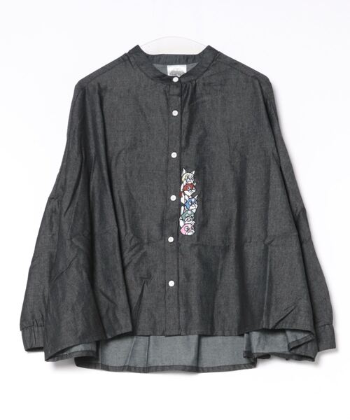 ScoLar（スカラー）の「143658：ヒーローネコ＆ドッグの刺繍入り ノーカラーワイドシャツ（シャツ/ブラウス・レディース・アイボリー/ブラック/ネイビー・M）」の2枚目の写真