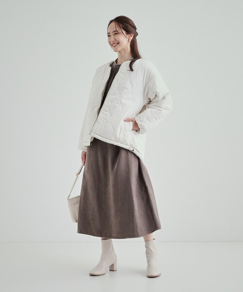 SHOO・LA・RUE(シューラルー)の「◆【S-LL/リバーシブル】首まわりすっきり ボア×キルト ノーカラーブルゾン(ブルゾン・レディース・オフホワイト/ブラック/グリーン系・04/03/02/01)」の9枚目の写真