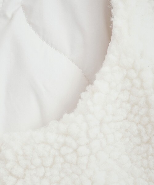 SHOO・LA・RUE(シューラルー)の「◆【S-LL/リバーシブル】首まわりすっきり ボア×キルト ノーカラーブルゾン(ブルゾン・レディース・オフホワイト/ブラック/グリーン系・04/03/02/01)」の10枚目の写真