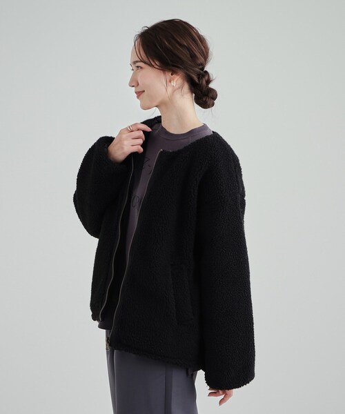 SHOO・LA・RUE(シューラルー)の「◆【S-LL/リバーシブル】首まわりすっきり ボア×キルト ノーカラーブルゾン(ブルゾン・レディース・オフホワイト/ブラック/グリーン系・04/03/02/01)」の12枚目の写真