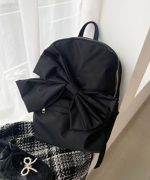 MAJESTIC LEGON(マジェスティックレゴン)の「【大容量なのに映える★】ビッグリボンリュック(バックパック/リュック・レディース・アイボリー/ブラック・FREE)」の13枚目の写真