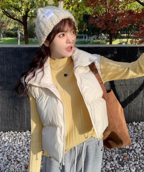 Miniministore(ミニミニストア)の「ニットソー 長袖 プチハイネック 韓国風(ニット/セーター・レディース・ブラック/ダークグレー/ミント/ライトイエロー/アイボリー/ライトブラウン/ピンク/ブラウン/ベージュ/ホワイト・FREE)」の17枚目の写真