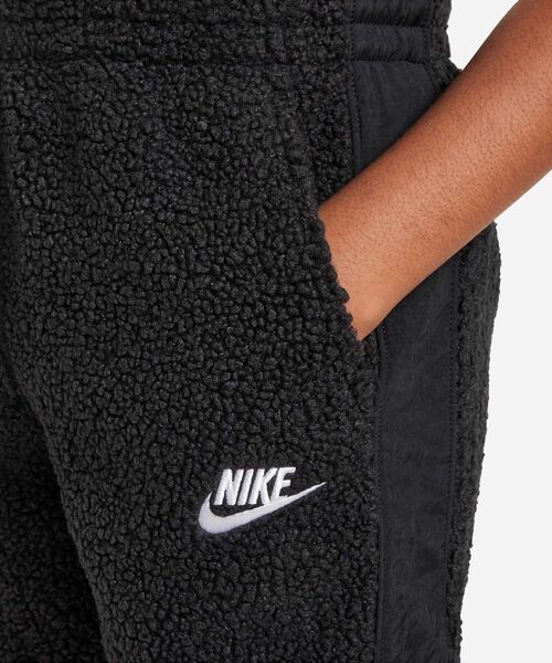 NIKE（ナイキ）の「《セットアップ対応商品》ナイキ スポーツウェア クラブ フリース ジュニア ウィンタライズド パンツ / Nike Sportswear Club Fleece Big Kids' Winterized Pants FJ6021-010 Black（スウェットパンツ・キッズ・ブラック・130/140/150/160/170）」の13枚目の写真