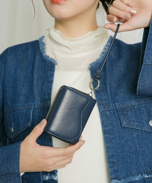 KBF(ケイビーエフ)の「ウェーブデザインウォレット(財布・レディース・イエロー/ネイビー・ONE)」の3枚目の写真