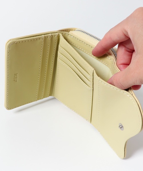 KBF(ケイビーエフ)の「ウェーブデザインウォレット(財布・レディース・イエロー/ネイビー・ONE)」の10枚目の写真