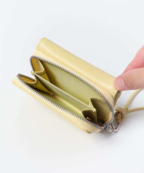 KBF(ケイビーエフ)の「ウェーブデザインウォレット(財布・レディース・イエロー/ネイビー・ONE)」の11枚目の写真