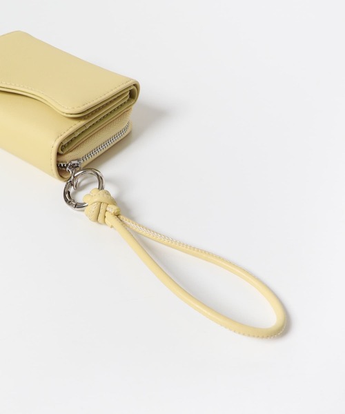 KBF(ケイビーエフ)の「ウェーブデザインウォレット(財布・レディース・イエロー/ネイビー・ONE)」の13枚目の写真