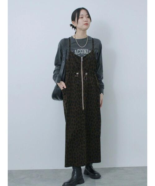 Samansa Mos2 blue（サマンサモスモスブルー）の「アソートコーデュロイキャミワンピース（ワンピース・レディース・チャコールグレー/ブラック/ブラウン・F）」の16枚目の写真