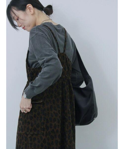 Samansa Mos2 blue（サマンサモスモスブルー）の「アソートコーデュロイキャミワンピース（ワンピース・レディース・チャコールグレー/ブラック/ブラウン・F）」の17枚目の写真