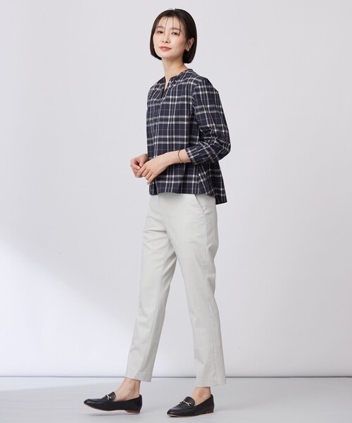 J.PRESS Ladies（J.プレス レディス）の「【洗える】コンパクトチェック スタンドカラー ブラウス（シャツ/ブラウス・レディース・ベージュ系3/ネイビー系3・XS）」の7枚目の写真