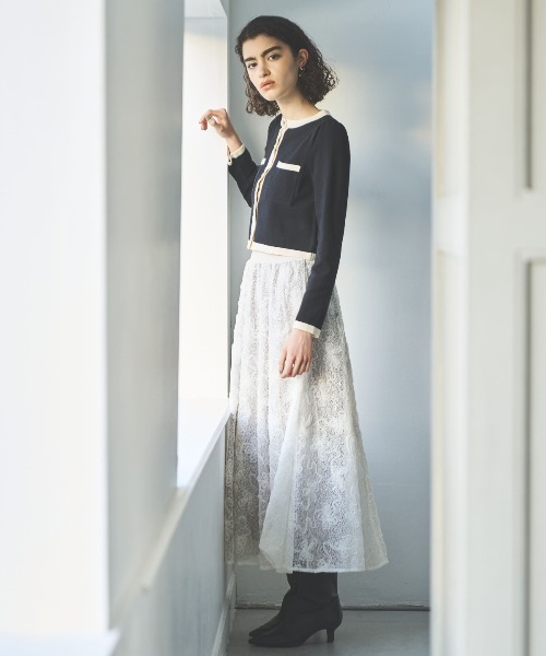 AND COUTURE（アンドクチュール）の「ウエストリブスパンコール刺しゅうレースロングスカート（スカート・レディース・ベージュ/ブラック・FREE）」の5枚目の写真