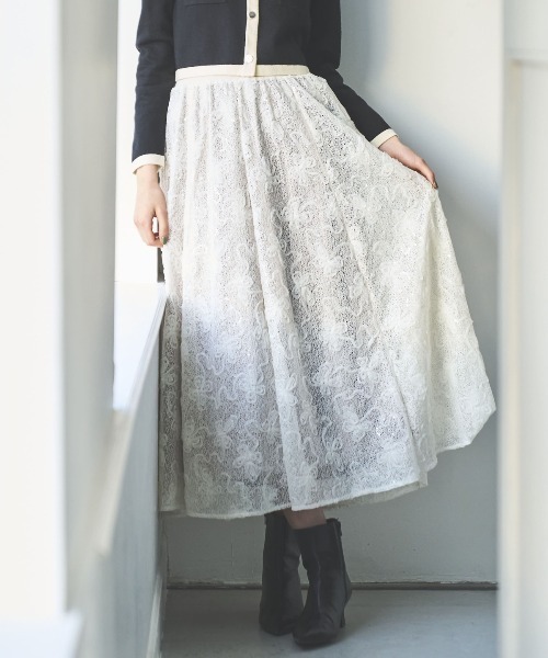 AND COUTURE（アンドクチュール）の「ウエストリブスパンコール刺しゅうレースロングスカート（スカート・レディース・ベージュ/ブラック・FREE）」の9枚目の写真