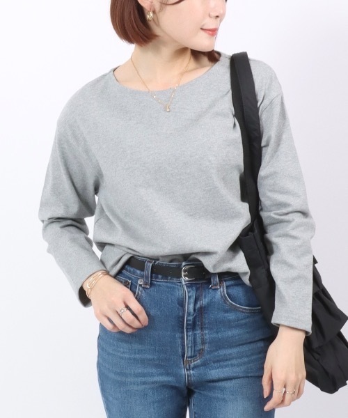 Salong hameu(サロン ハミュー)の「コットン100% 長袖ロンT 無地・ボーダー クルーネック カットソー レギュラーシルエット ベーシック ノームコア レディース(Tシャツ/カットソー・レディース・イエロー/ブルーグリーン/ライトピンク/ホワイト×ピンク/杢グレー/オフホワイト/ライラック系1/ホワイト×グリーン/ネイビー系1/ホワイト×イエロー/アクア/ブルー系その他/ブラック×グレー/ホワイト×ネイビー/ネイビー/スミクロ/ホワイト×ブルー/クリーム/ホワイト系その他2/ホワイト系その他・L/M)」の12枚目の写真
