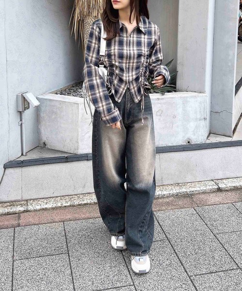 INGNI（イング）の「フロントジップチェック柄ドロストギャザークロップドシャツ（シャツ/ブラウス・レディース・ホワイト系その他2/ネイビー系2/ホワイト系2・M）」の8枚目の写真