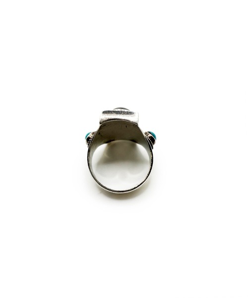 Indian Jewelry（インディアンジュエリー）の「THEATER シアター ネイティブデザインオーバルストーンコンビシルバーリング  Made in USA（リング・レディース・シルバー・#15/#12/#13/#16/#19）」の4枚目の写真
